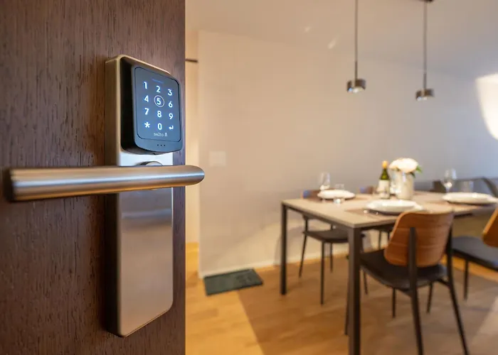 Horu- New & Luxury & Access Sunnegga Apartment *